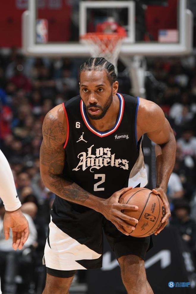 包含快船队洽谈续约合同，球队稳定未动摇的词条