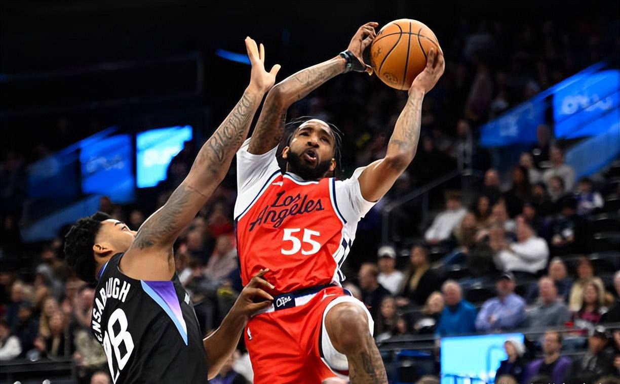 包含快船队洽谈续约合同，球队稳定未动摇的词条