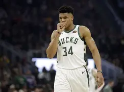 雄鹿主场叫什么名字